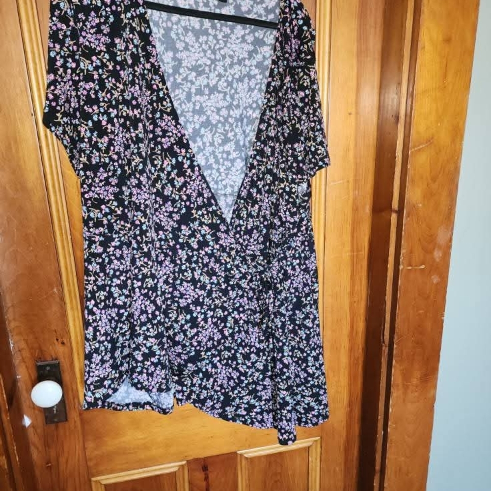 Torrid Floral Patterned Wrap Top